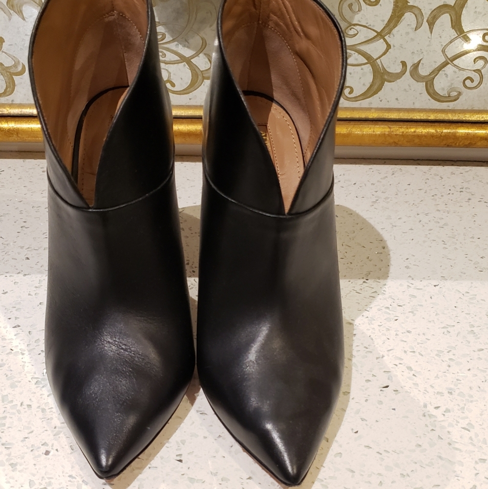 100% Authentic Aquazzura Black Leather Booties